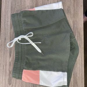 No boundaries green shorts